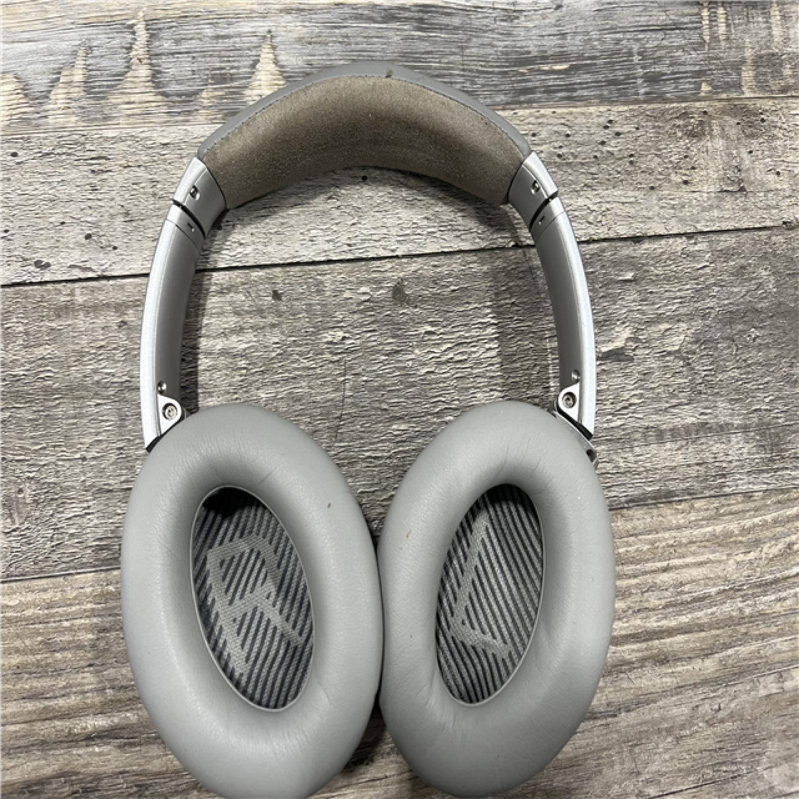 AS-IS Bose QuietComfort 35 QC35 Wireless Headphones - Silver