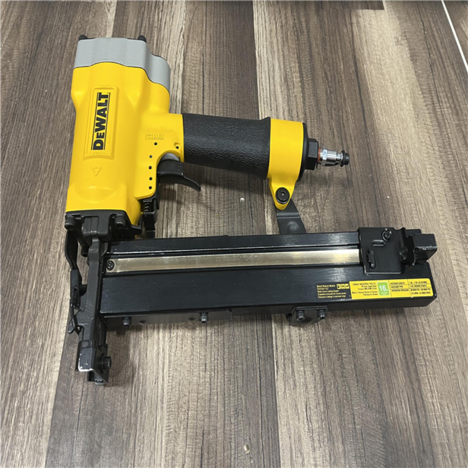 AS-IS DeWalt 16 Gauge 1 Crown 2 Lathing Stapler