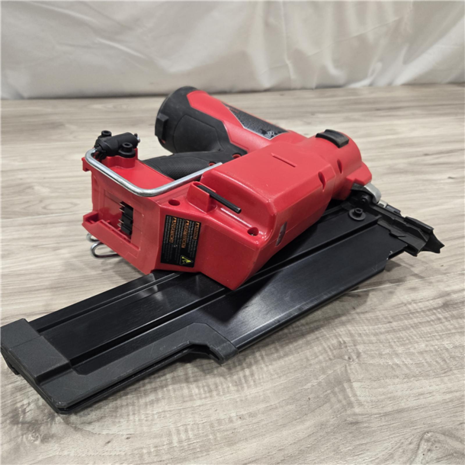 AS-IS Milwaukee 2744-20 M18 FUEL 3-1/2 in. 18V 21-Degree Cordless Framing Nailer (Tool-Only)