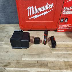 HOUSTON LOCATION - AS-IS (APPEARS LIKE NEW) Milwaukee-3522-21 Green Beam Laser Cross Line Plumb Point USB Rechargeable