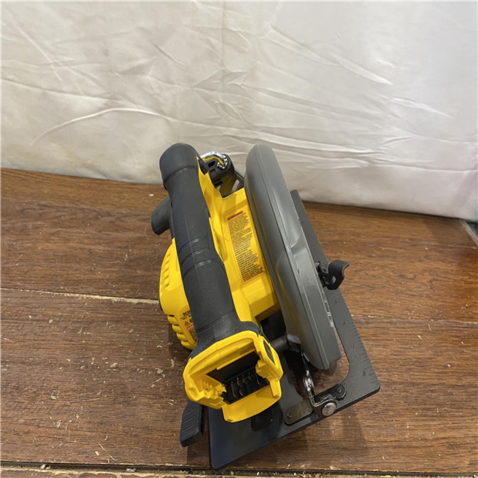 AS-IS DeWALT Flexvolt Max 7-1/4  60V Brushless Circular Saw DCS578B