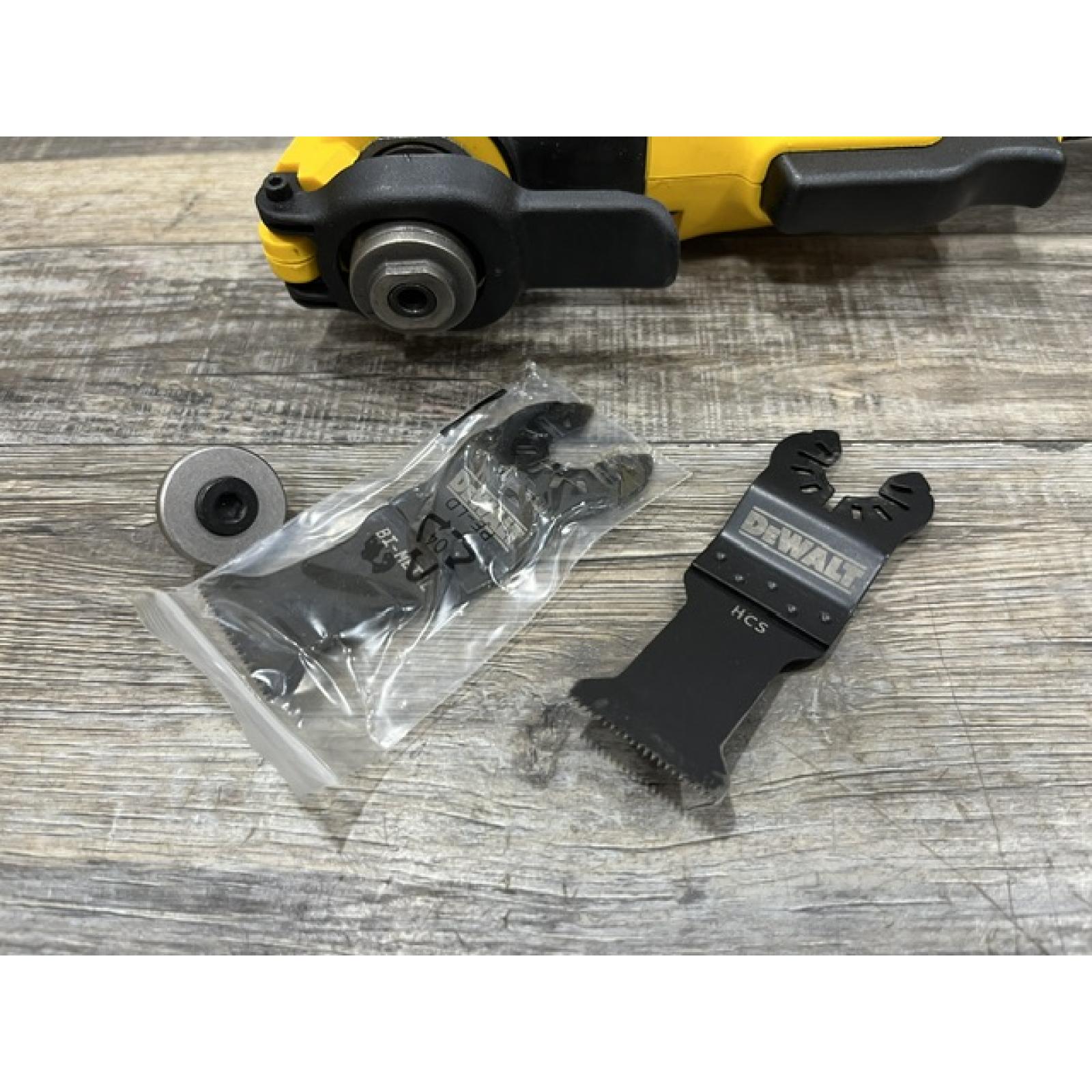 AS-IS DEWALT ATOMIC 20V MAX Cordless Brushless Oscillating Multi Tool (Tool Only)