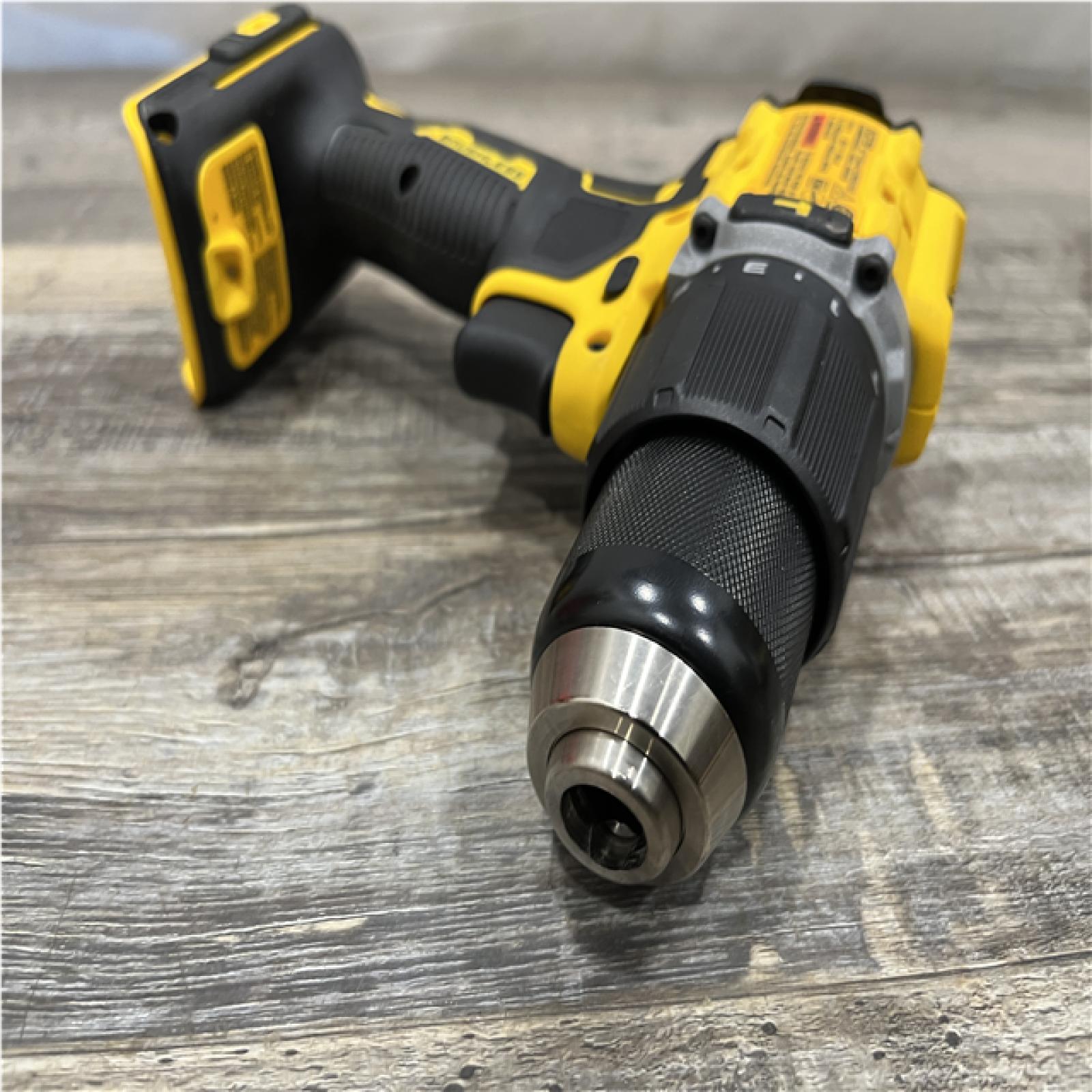 AS-IS DEWALT ATOMIC 20V Lithium-Ion Cordless 1/2 in. Hammer Drill Kit
