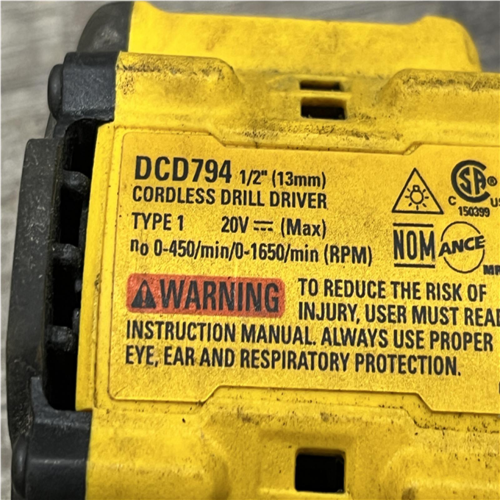 AS-IS DEWALT Atomic 20V Lithium-Ion Cordless Compact 1/2 in. Drill/Driver Kit