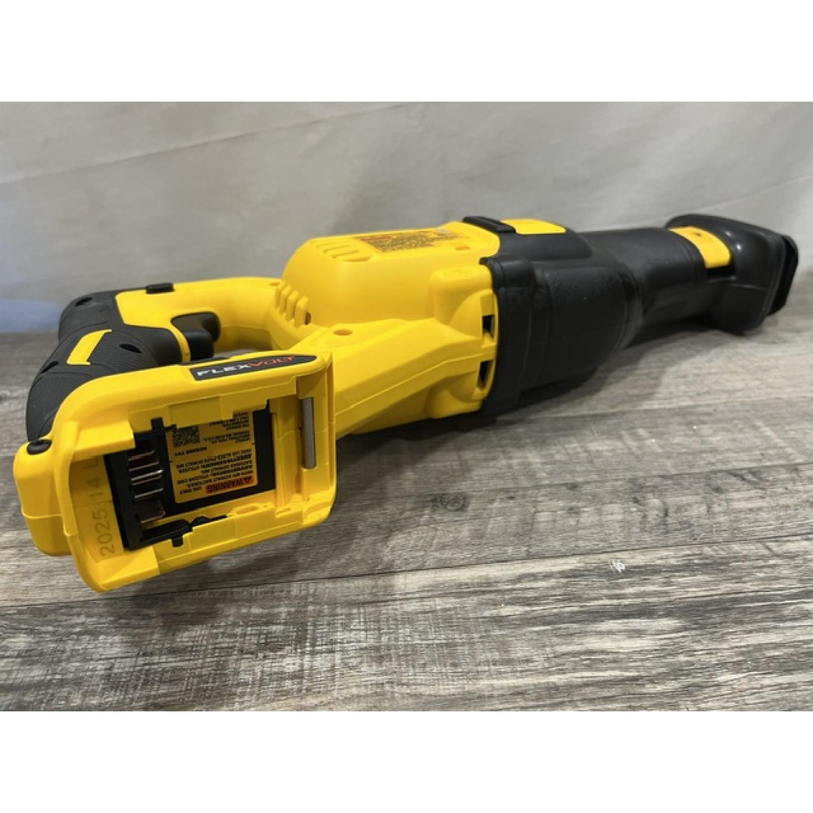 NEW - DEWALT FLEXVOLT 60V MAX Cordless Brushless Reciprocating Saw (Tool Only)