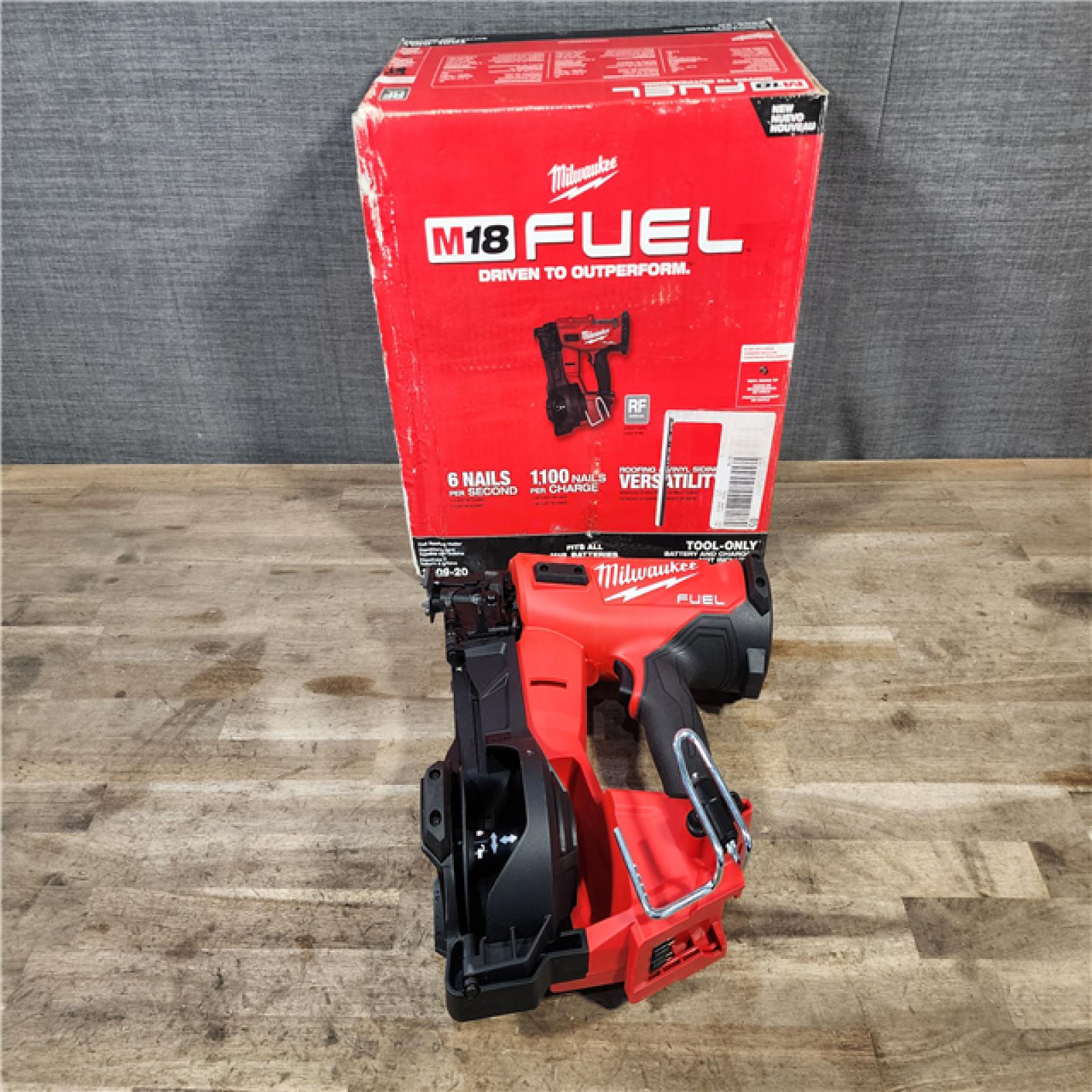 HOUSTON LOCATION - AS-IS Milwaukee M18 FUEL 18-Volt Lithium-Ion Brushless Cordless Coil Roofing Nailer (Tool Only)
