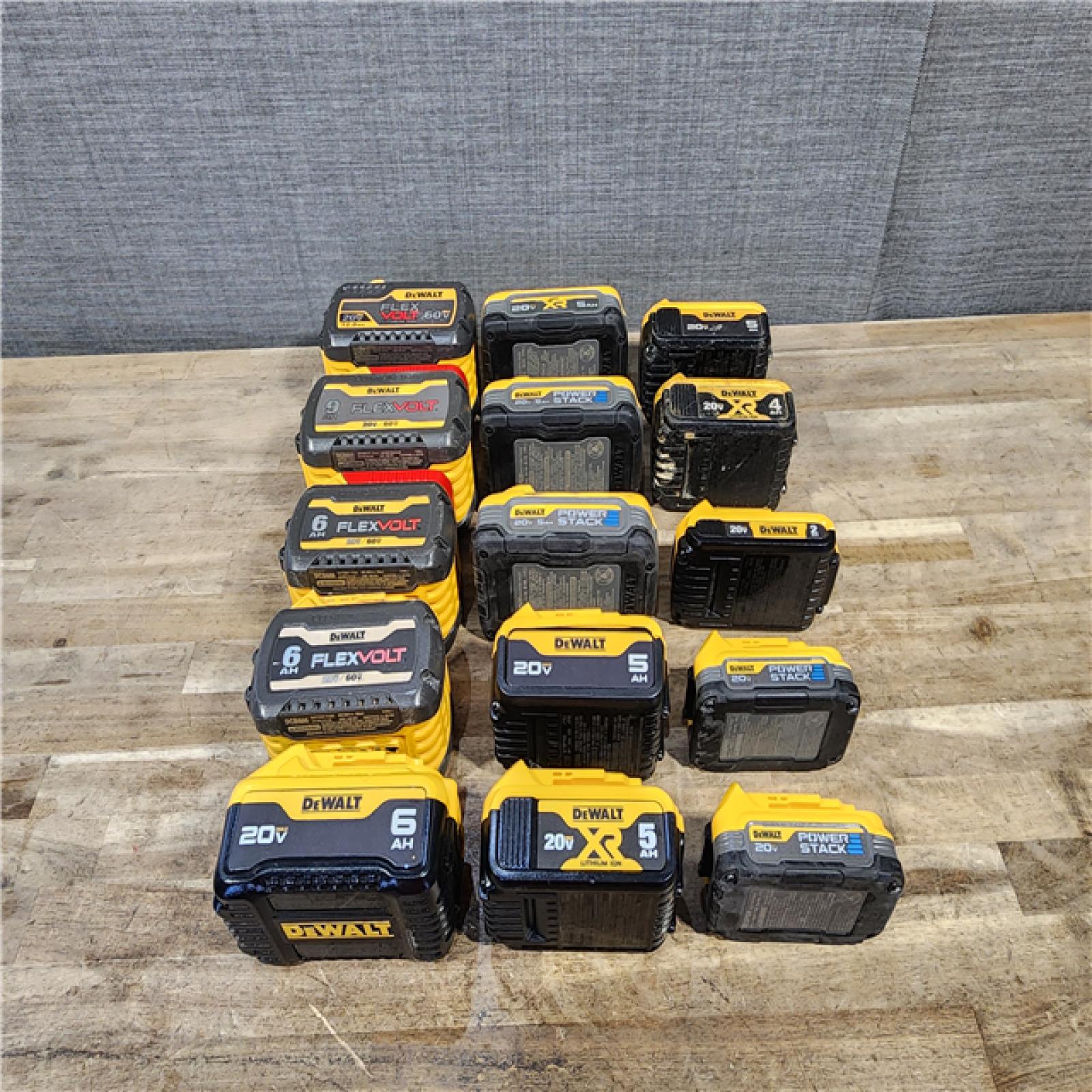 HOUSTON LOCATION - AS-IS DEWALT BATTERY PACK QTY - 15