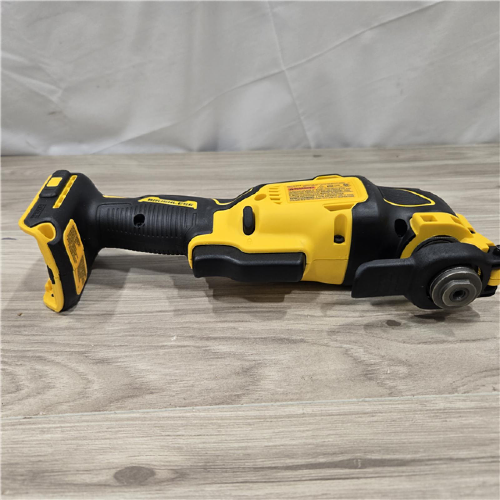 AS-IS DEWALT ATOMIC 20V MAX Cordless Oscillating Multi Tool (Tool Only)
