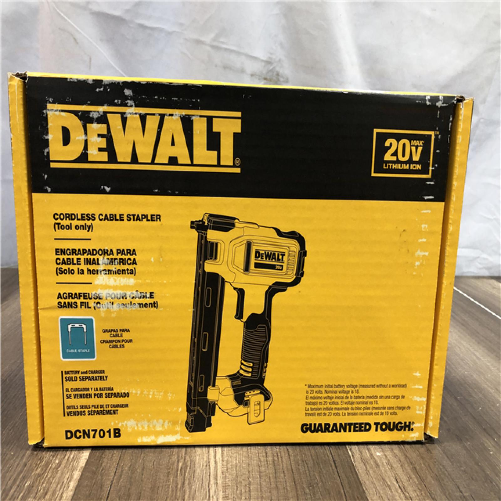 NEW- DEWALT 20V MAX Lithium-Ion Cordless Cable Stapler (Tool Only)
