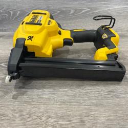 AS-IS DEWALT 20V MAX XR Lithium-Ion Cordless 18-Gauge Narrow Crown Stapler Kit