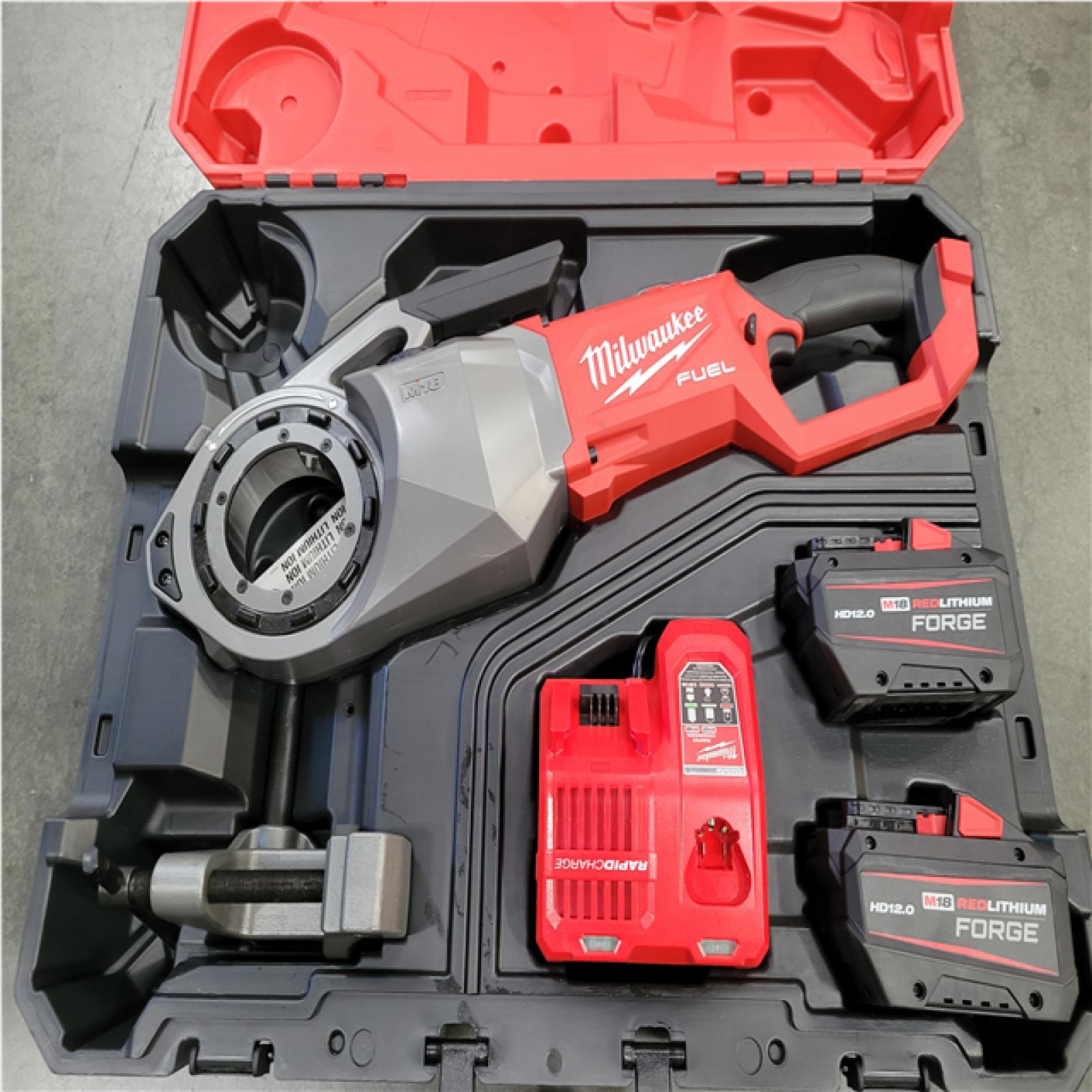 CALIFONIA AS-IS (UNTESTED) MILWAUKEE M18 FUEL PIPE THREADER