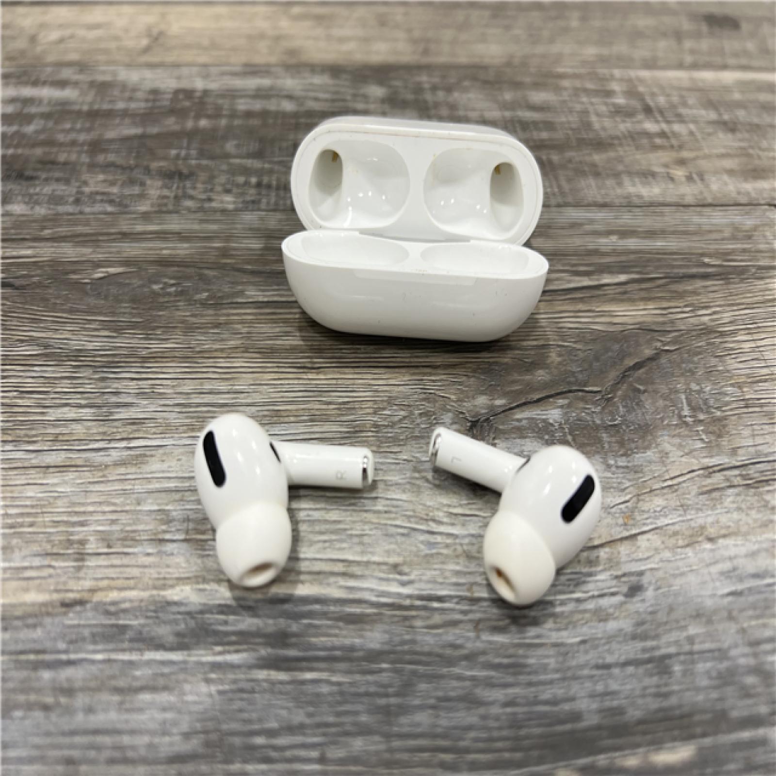 AS-IS AirPods Pro 1 And MagSafe Charging Case