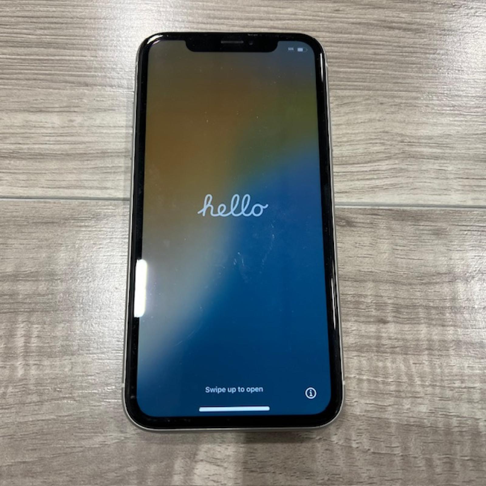 AS-IS APPLE Model number: MT0J2J/A iPhone XR 128GB