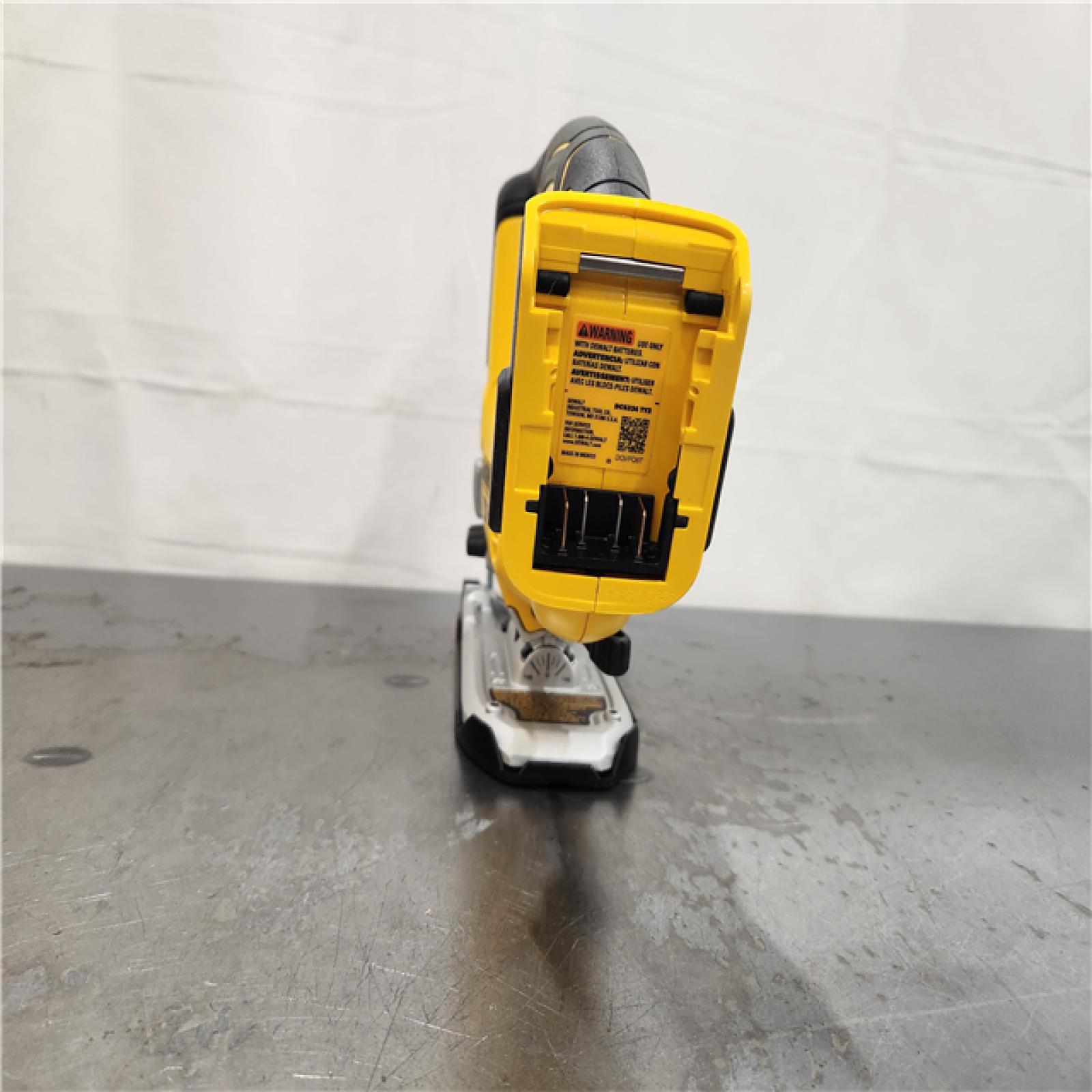 AS-IS- DEWALT 20V MAX XR Cordless Brushless Jigsaw (Tool Only)