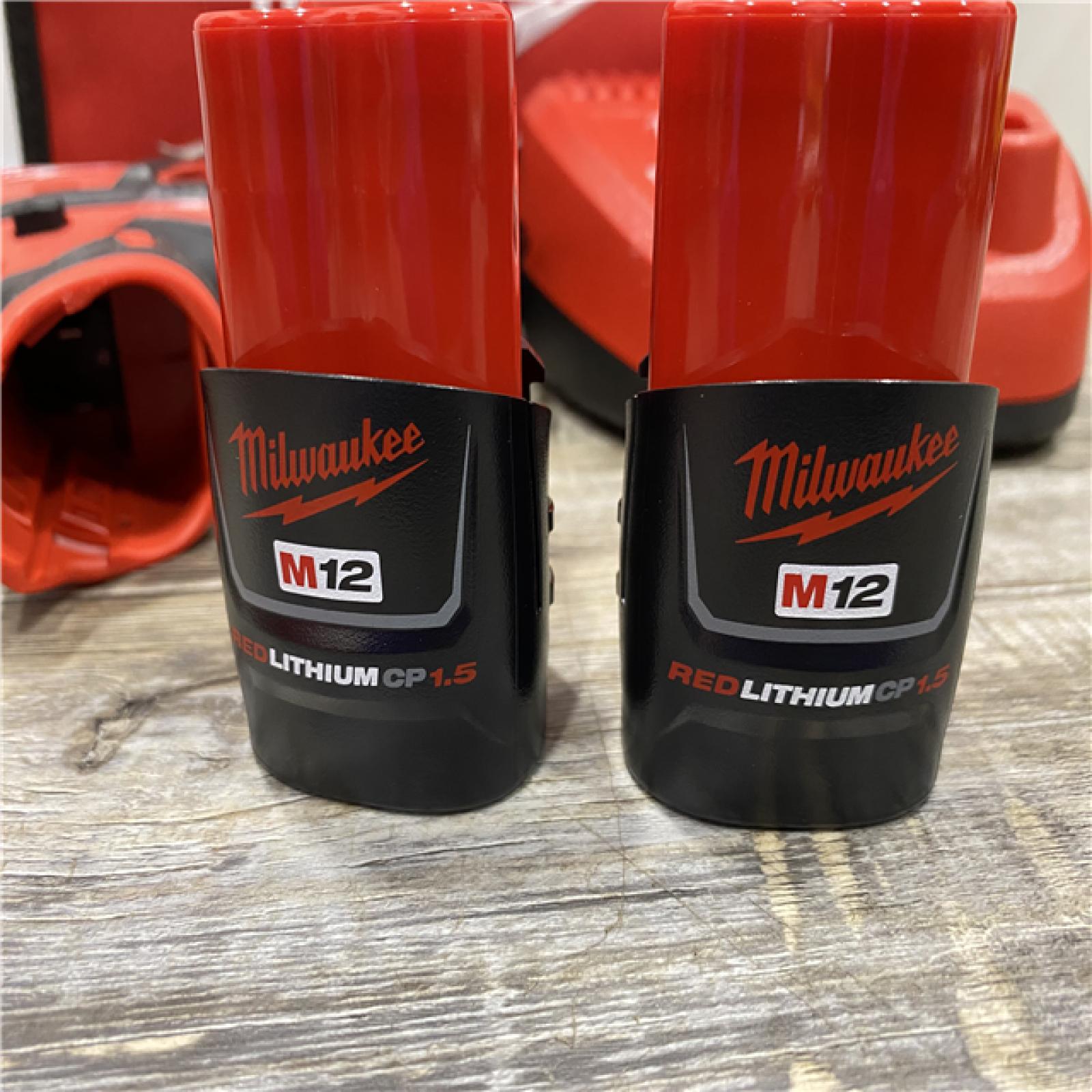 AS-IS Milwaukee 12V Lithium-Ion Cordless 1/4 in. Hex Screwdriver Kit