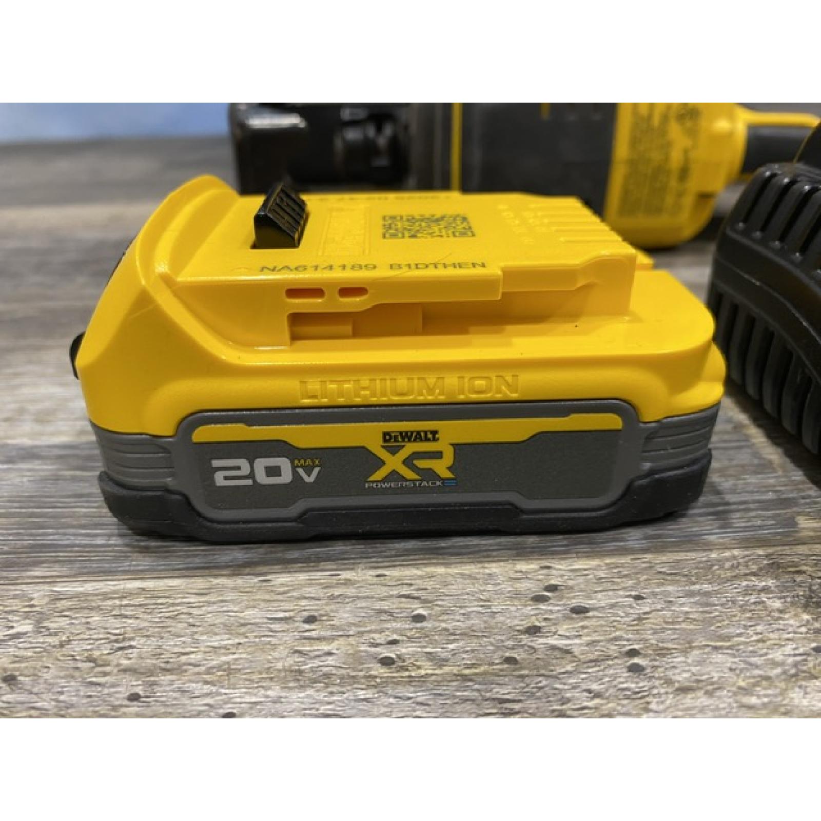 AS-IS DEWALT Atomic 20-Volt Maximum Cordless Brushless Compact Reciprocating Saw Kit