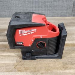 HOUSTON LOCATION - AS-IS Milwaukee Green 125 Ft. Cross Line and Plumb Points Laser Level Kit