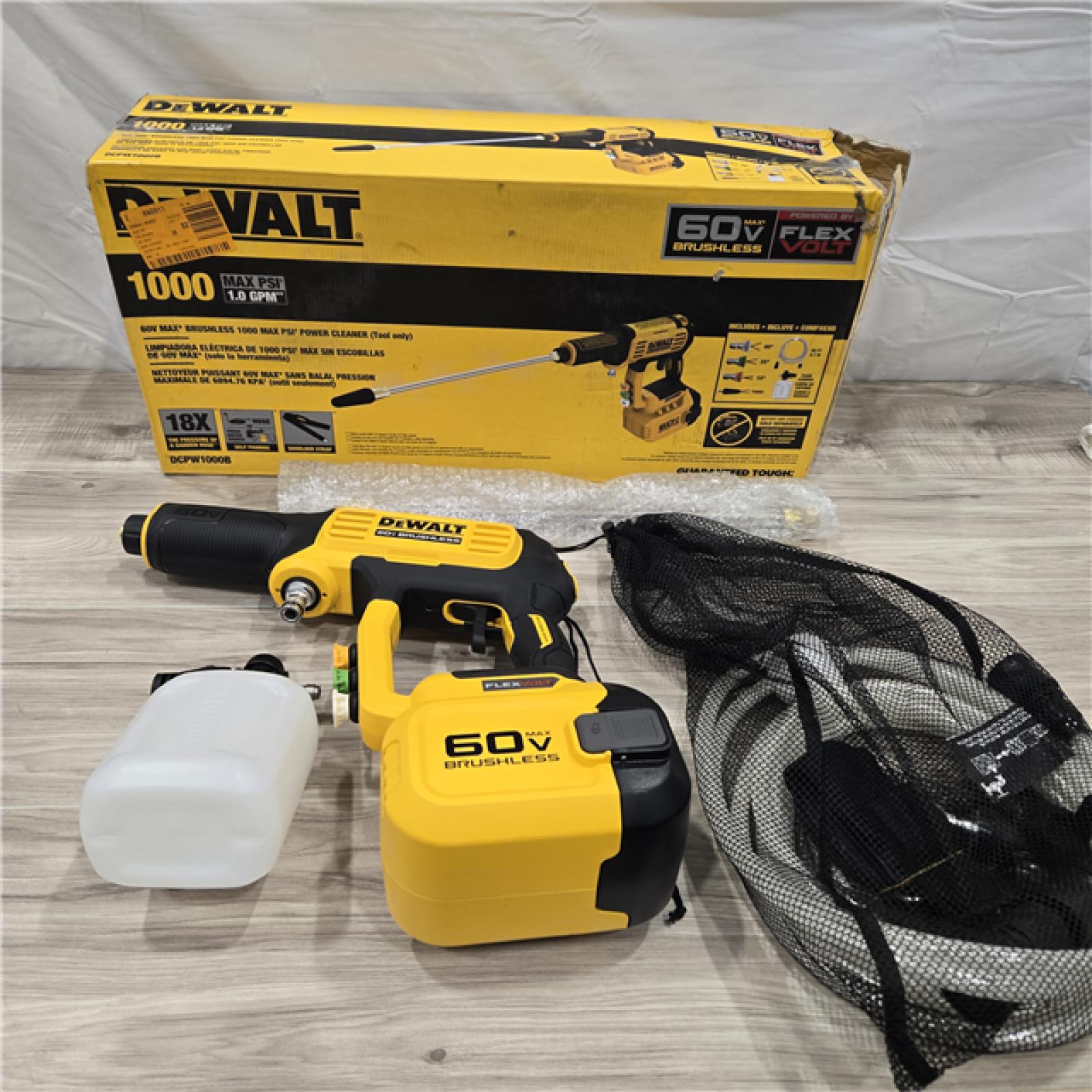 GOOD- DEWALT FLEXVOLT 60V MAX 1000 PSI 1.0 GPM Cold Water Cordless Battery Power Cleaner (Tool Only)