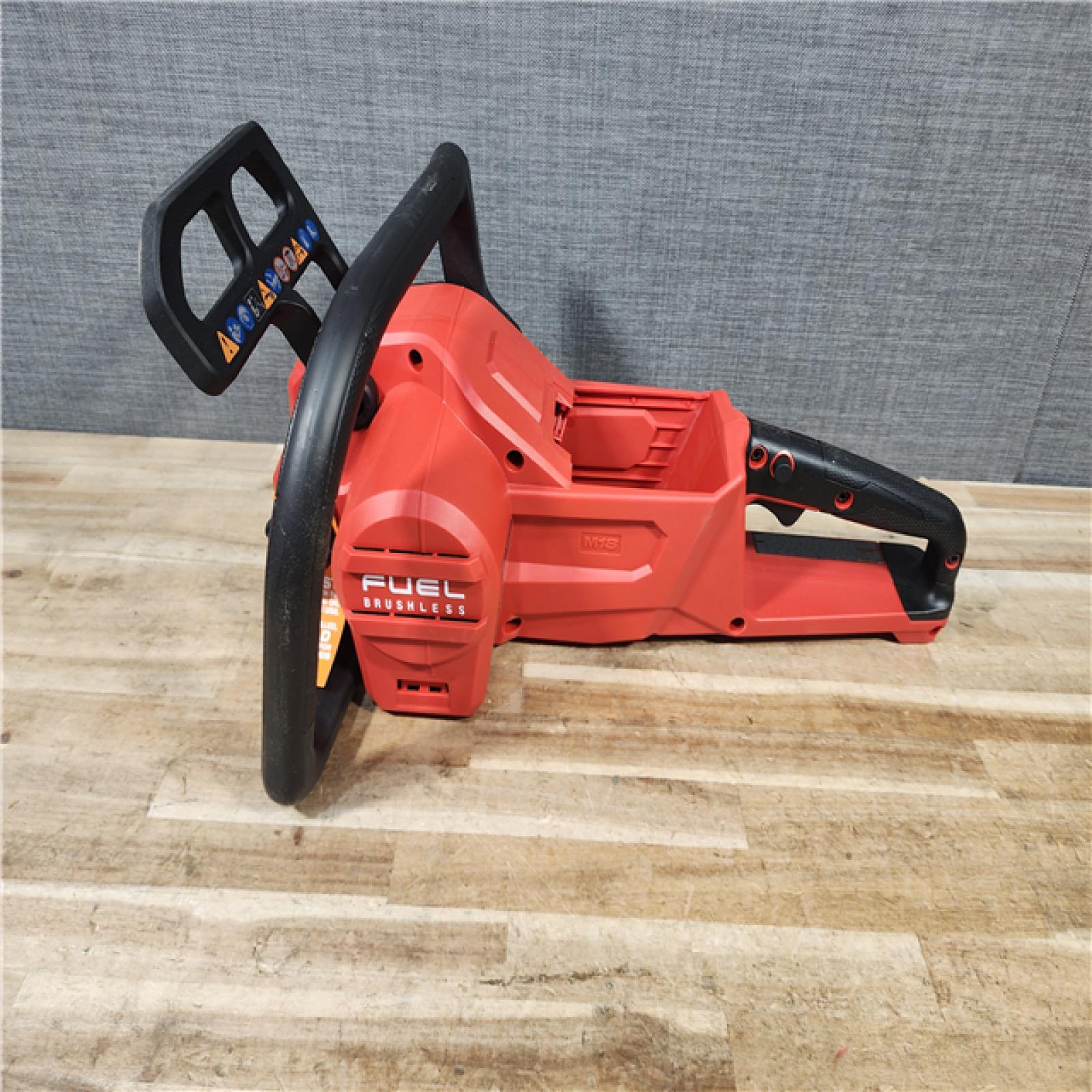 HOUSTON LOCATION - AS - IS Milwaukee FUEL 16 in. 18V Lithium-Ion Brushless Battery Chainsaw (Tool-Only)