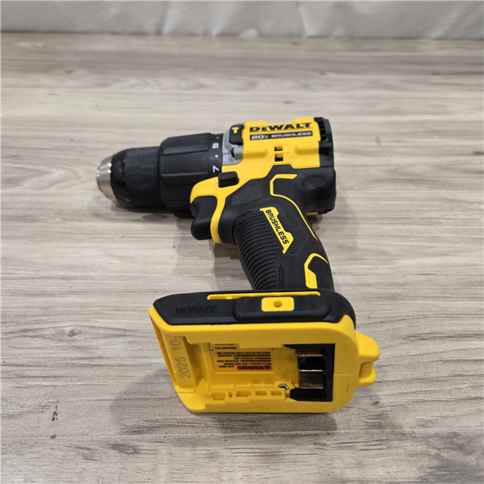 AS-IS DeWalt ATOMIC 20V Cordless 1/2 in. Hammer Drill Kit