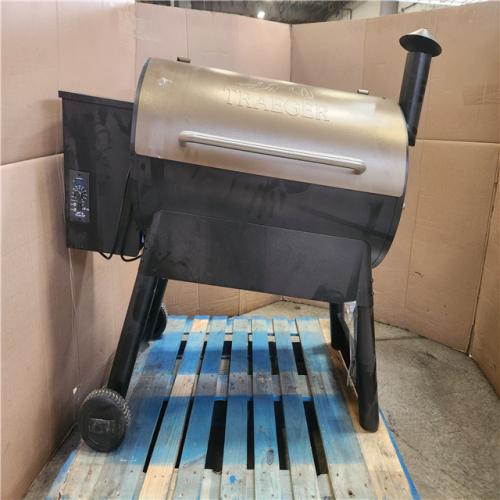 Phoenix Traeger Pro 34 Wood Pellet Grill and Smoker in Bronze