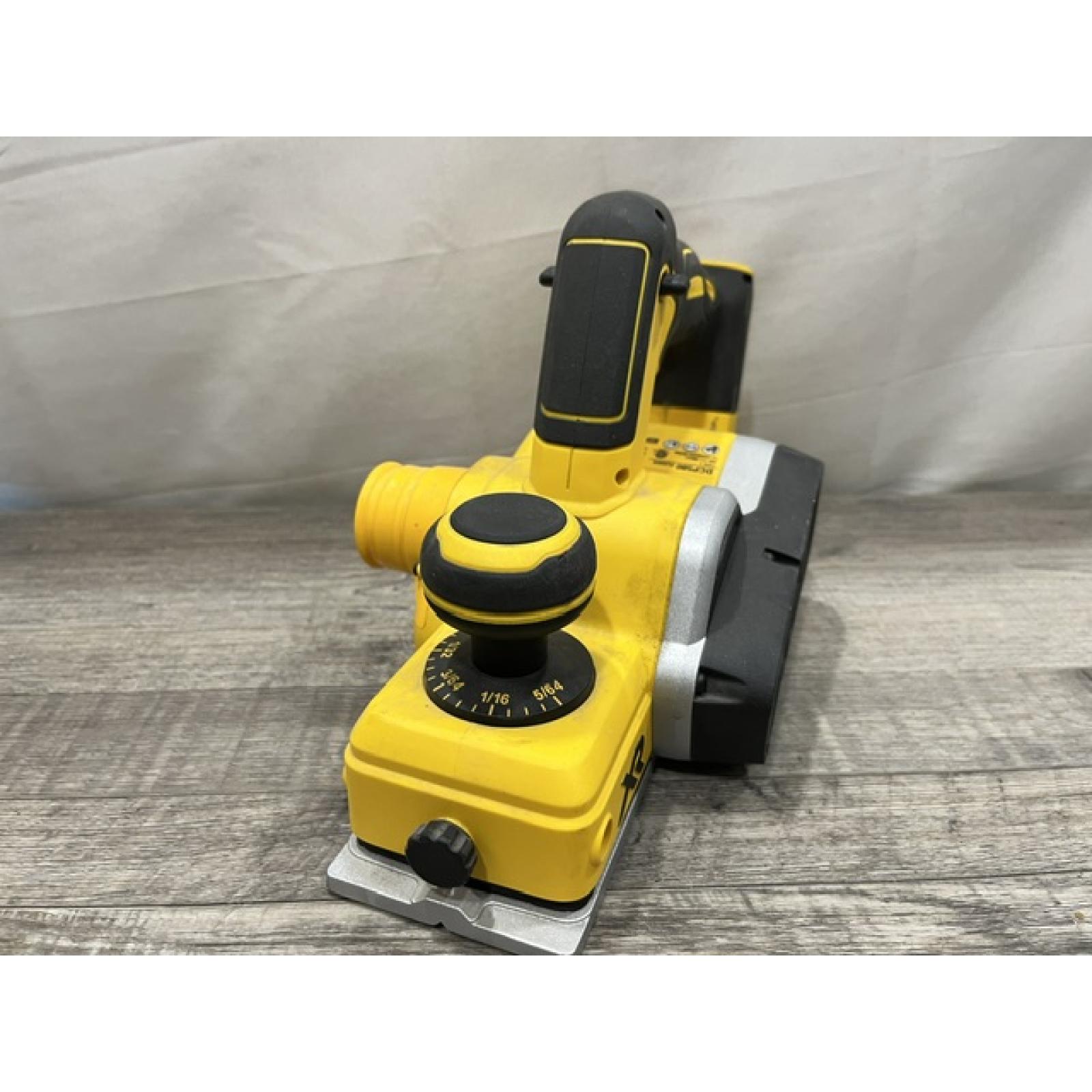 AS-IS DEWALT 20V MAX XR Cordless Brushless 3-1/4 in. Planer (Tool Only)