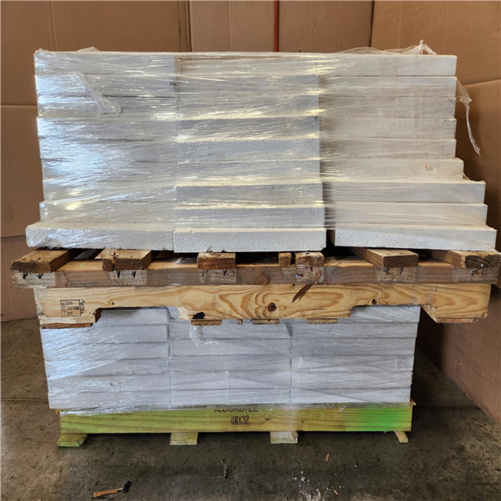 Phoenix AS-IS Oldcastle 15.75 in. x 15.75 in. x 1.75 in. White Concrete Step Stone (80- Piece Pallet)