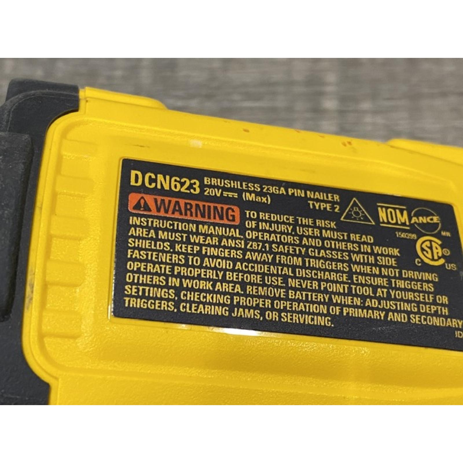 AS-IS DEWALT ATOMIC 20V MAX Lithium Ion Cordless 23 Gauge Pin Nailer Kit