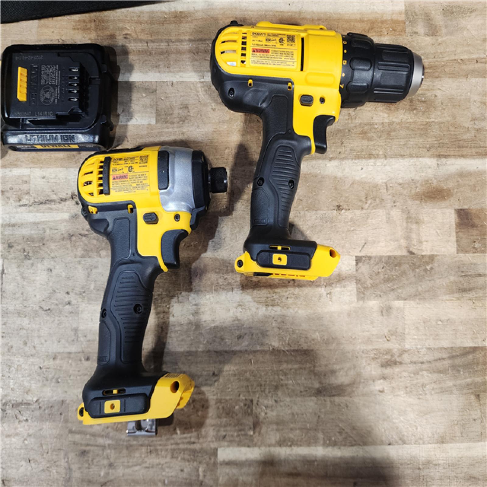HOUSTON LOCATION - AS - IS DEWALT 20V MAX Cordless Drill/Impact 2 Tool Combo Kit