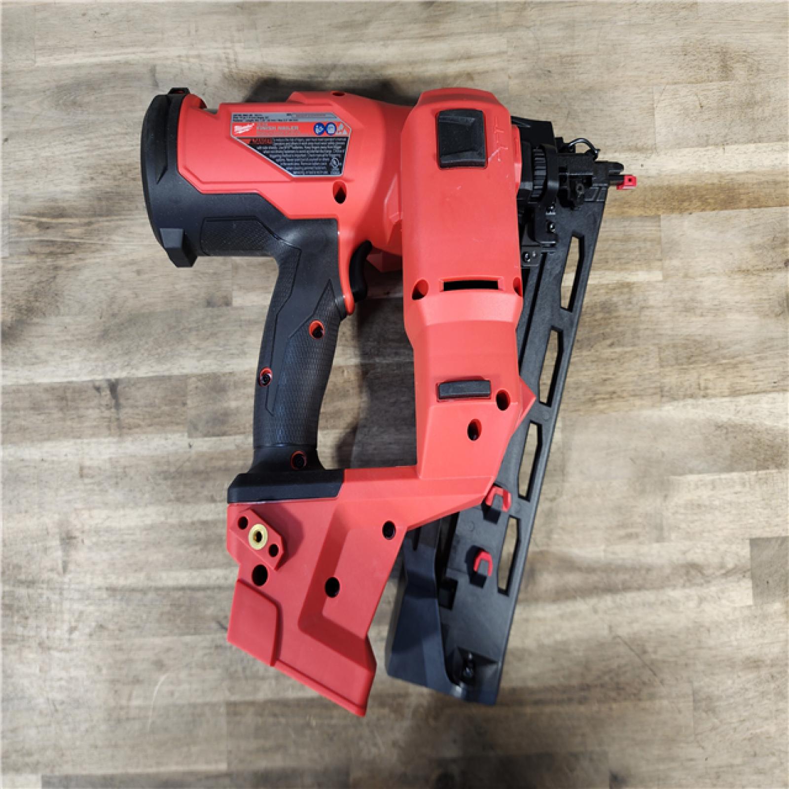 HOUSTON LOCATION - AS-IS Milwaukee 2841-20 18V Cordless Gen II 16 Gauge Angled Finish Nailer (Tool Only)