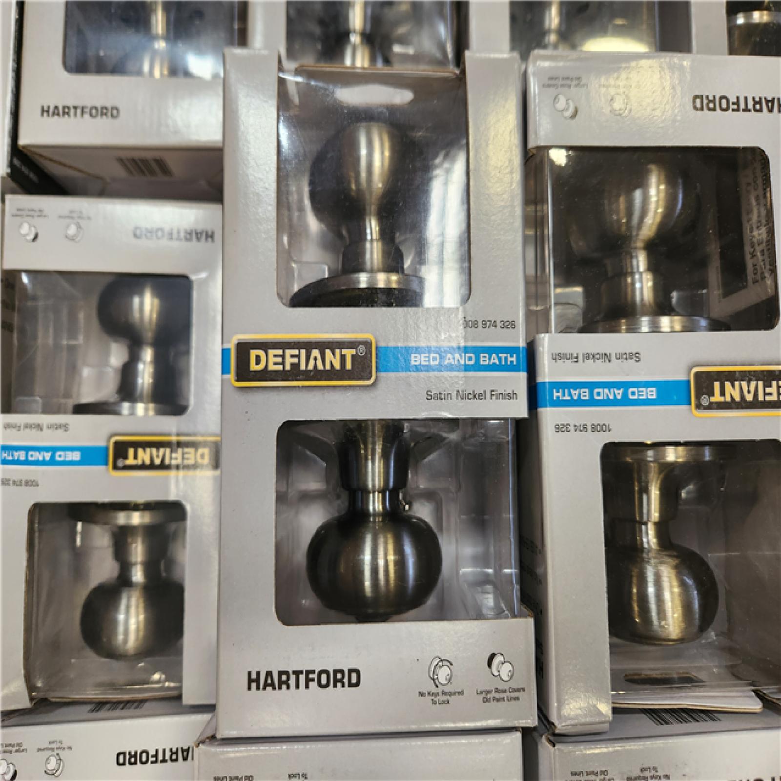 Phoenix NEW Defiant Hartford Satin Nickel Bed/Bath Door Knob Pallet of 174 (RV: $3 213)