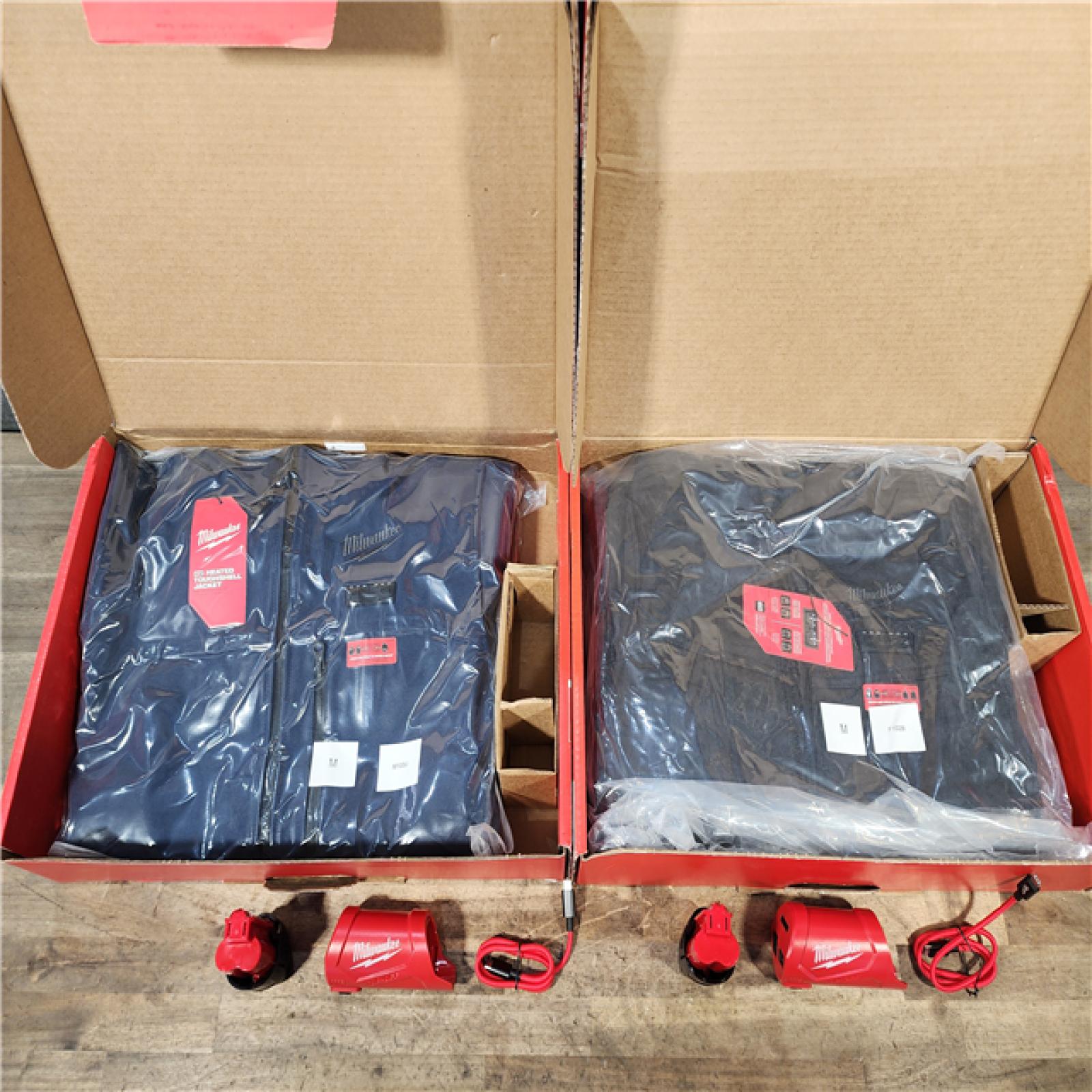 HOUSTON LOCATION - AS-IS MILWAUKEE 2 HEATED CLOTHING COMBO KIT