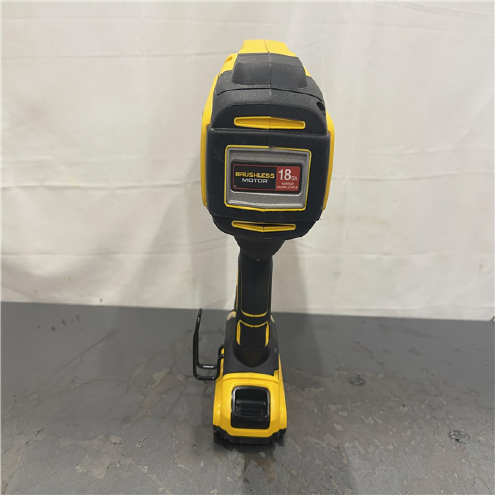 AS-IS- DEWALT XR 18 GA NARROW CROWN STAPLER KIT (DCN681D1)