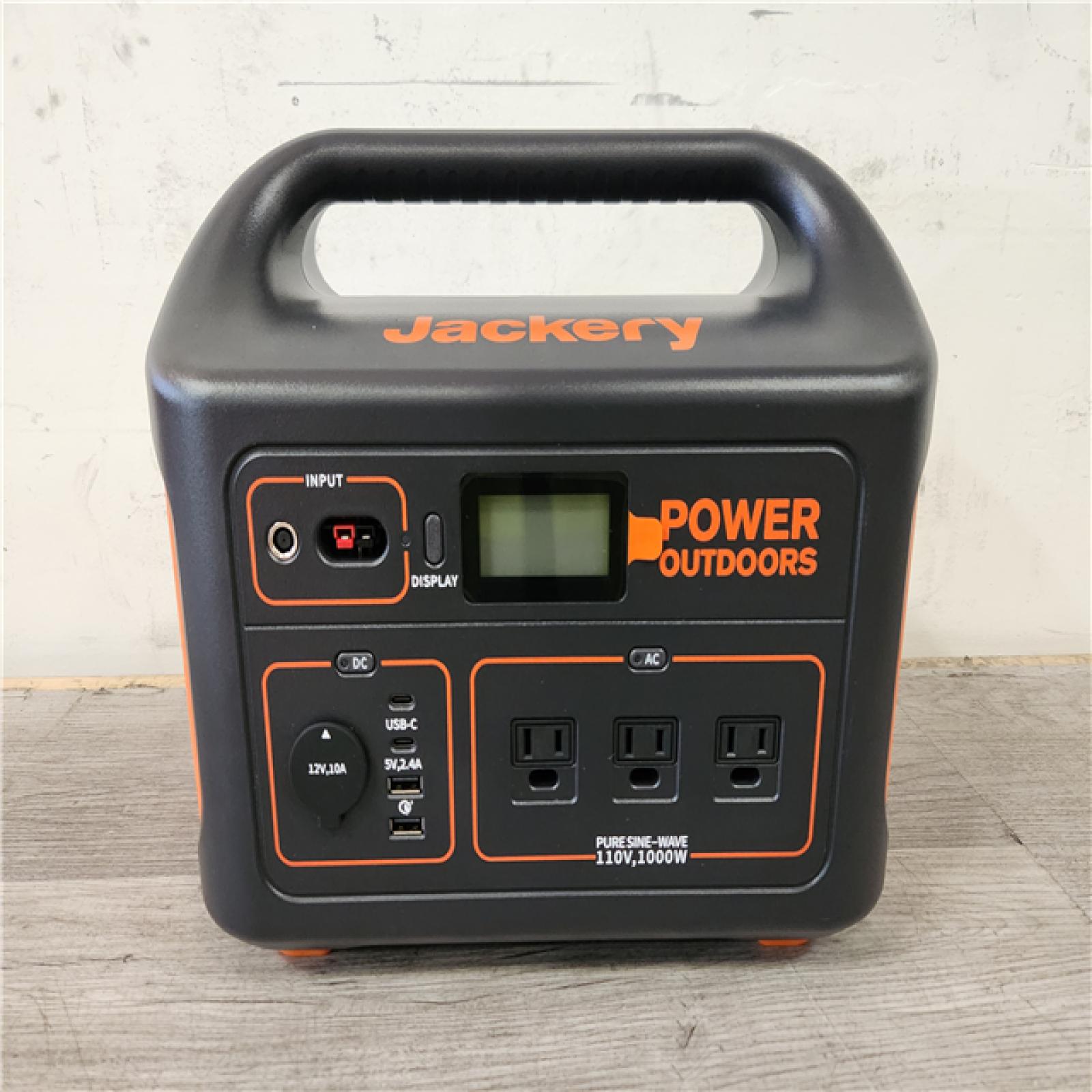 Phoenix Location LIKE NEW Jackery Explorer 880, 880Wh/1000W Model No: Explorer 880