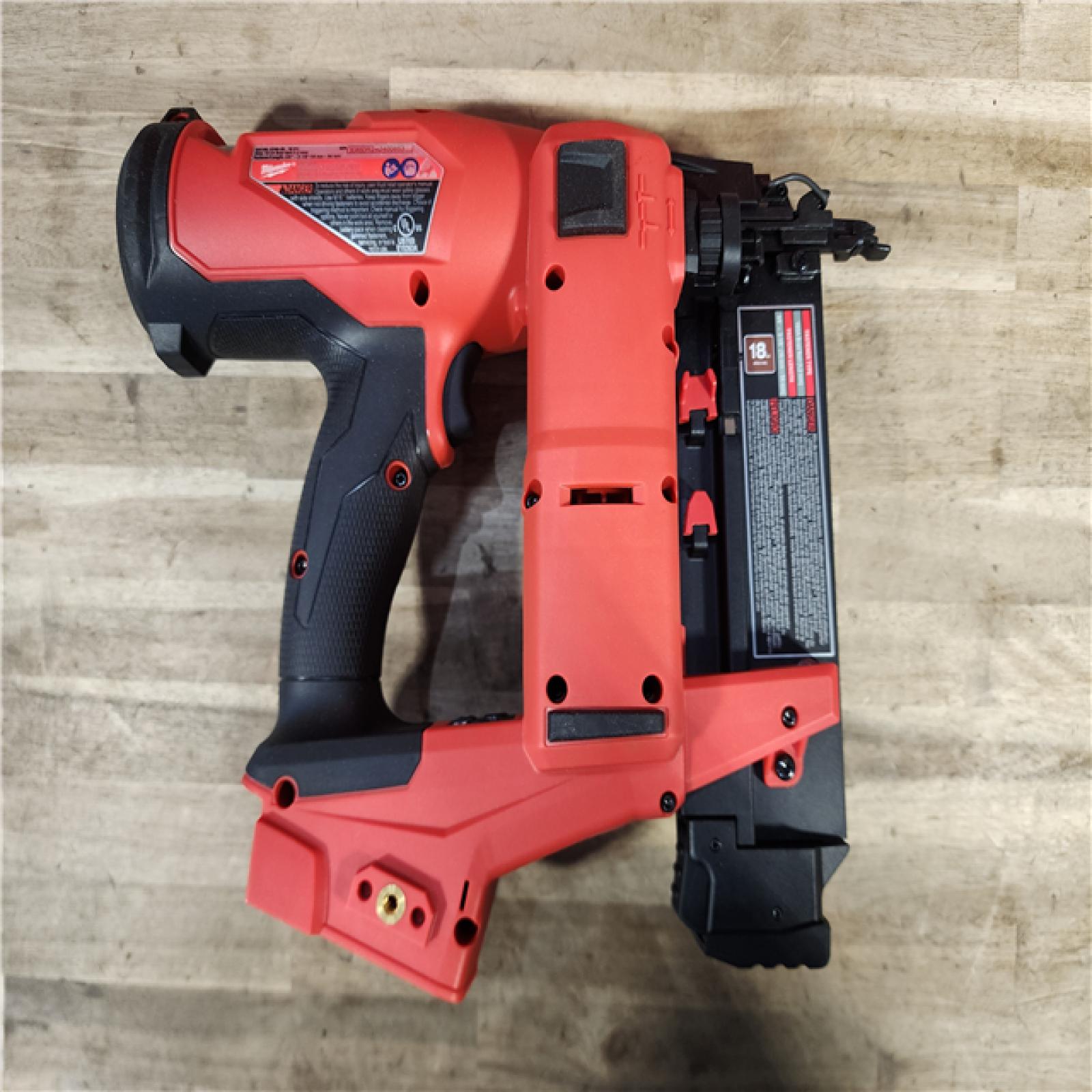 HOUSTON LOCATION - AS-IS Milwaukee M18 Fuel 18V Brushless 18-Gauge Brad Nailer 2746-20 (Bare Tool)