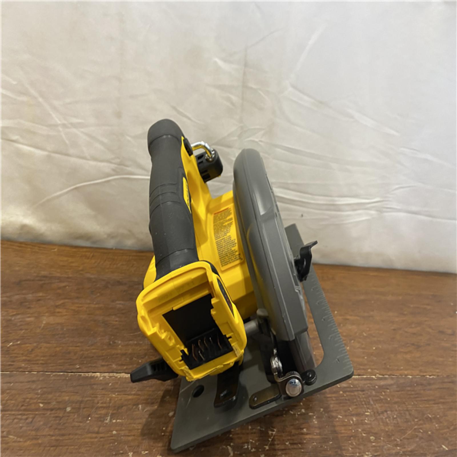 AS-IS DeWALT Flexvolt Max 7-1/4  60V Brushless Circular Saw DCS578B