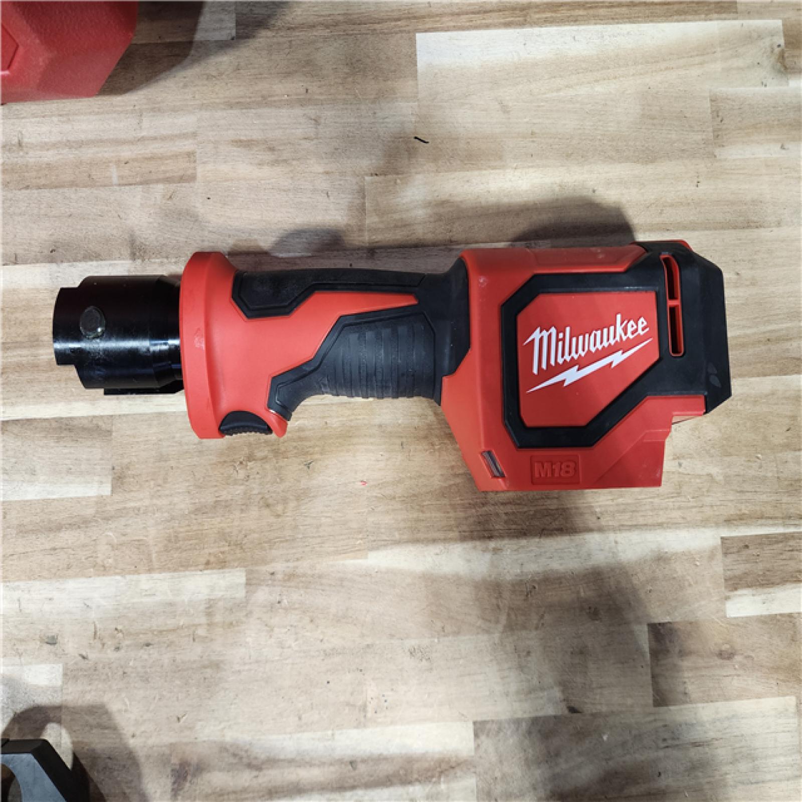 HOUSTON LOCATION - AS-IS Milwaukee 18V Lithium-Ion Cordless Short Throw Press Tool with 3 PEX Crimp Jaws Kit