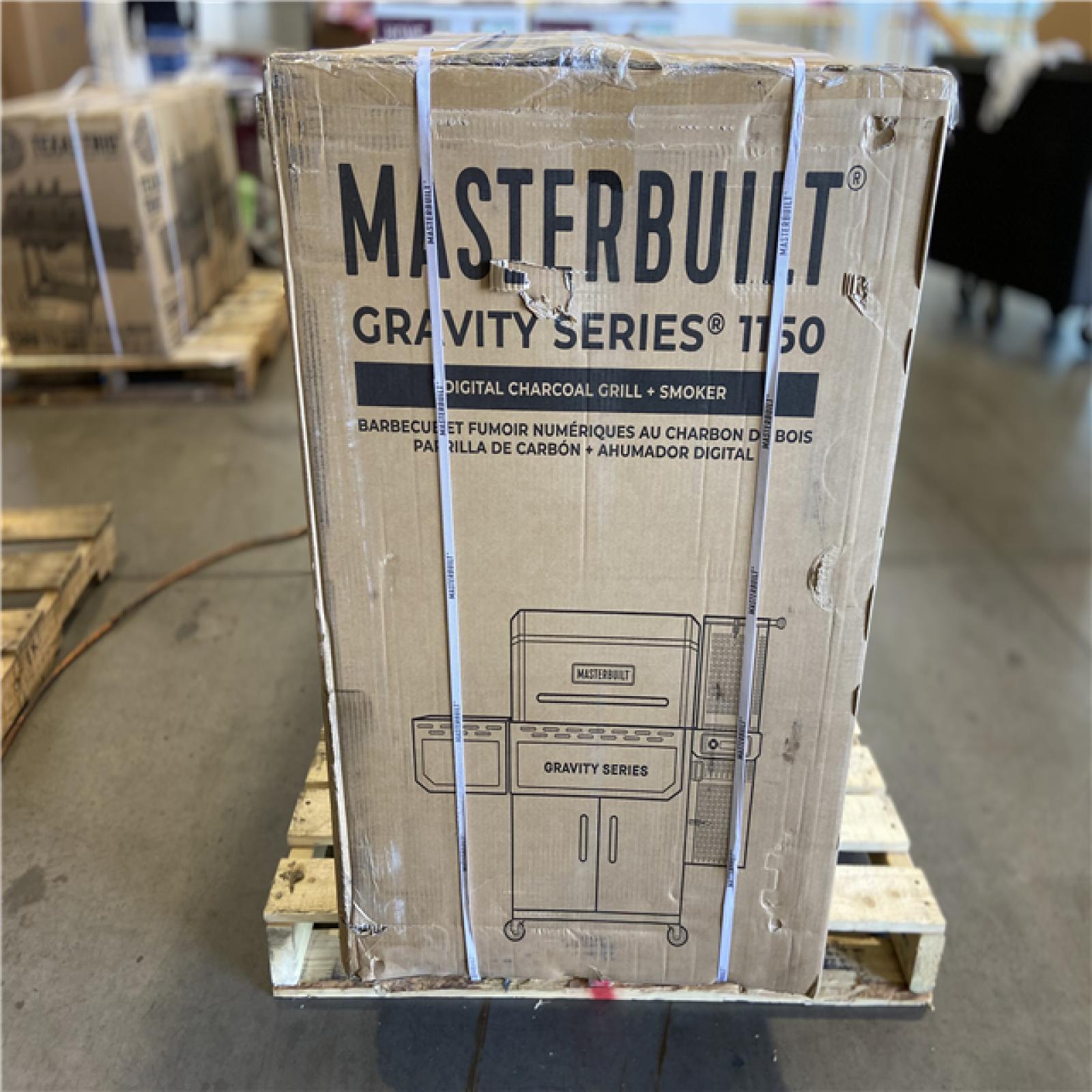 DALLAS LOCATION - Masterbuilt Gravity Series Charcoal Grill Plus Smoker in Black 1150 sq. in