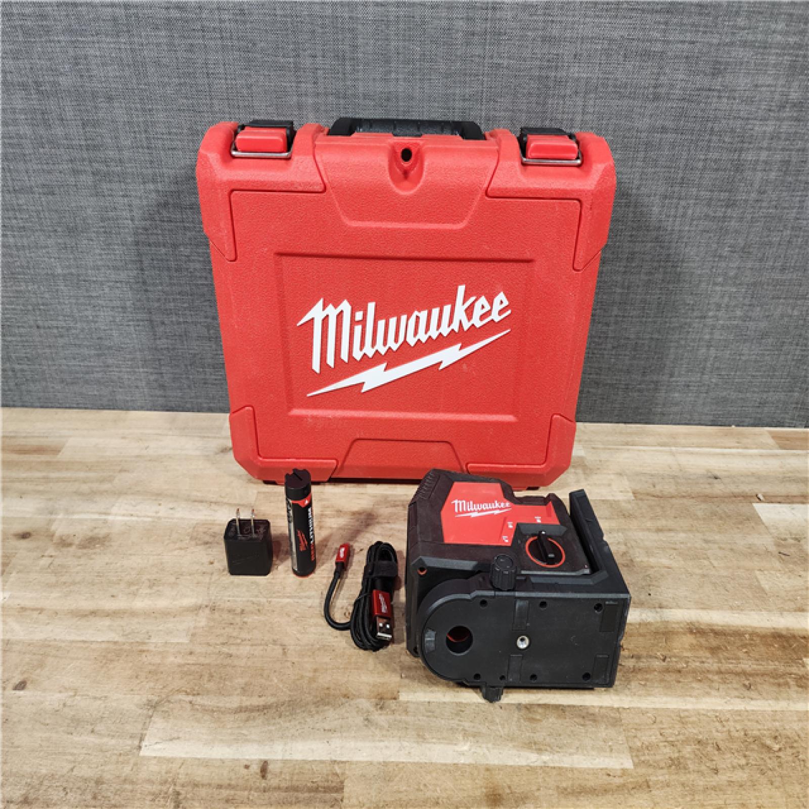 HOUSTON LOCATION - AS - IS Milwaukee 100 ft. REDLITHIUM Lithium-Ion USB Green Rechargeable Cross Line Laser Level with Charger