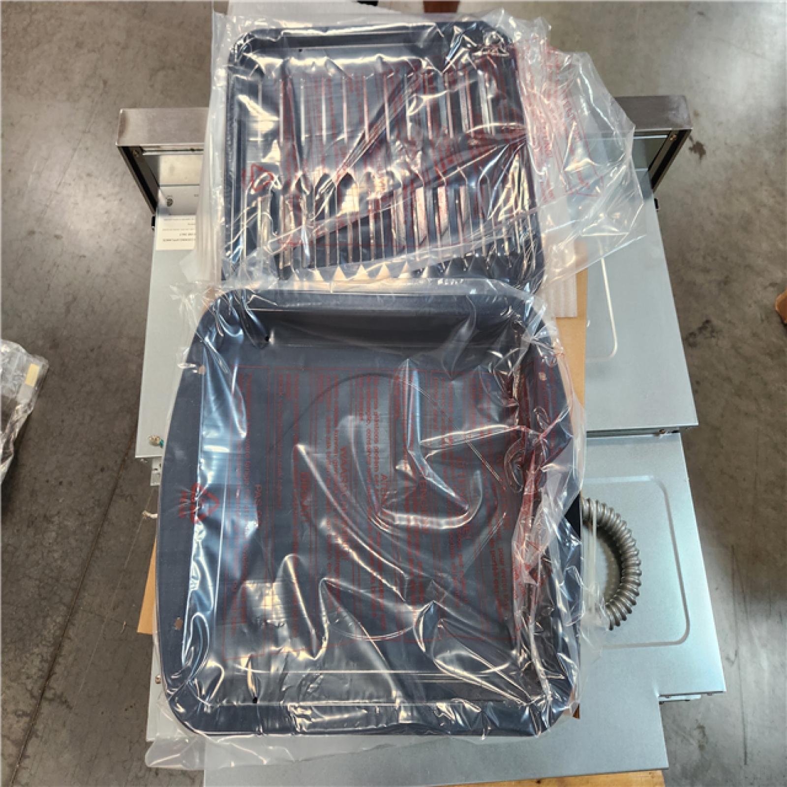 California AS-IS Thor 30 Electric Wall Oven; Appears in Excellent Condition