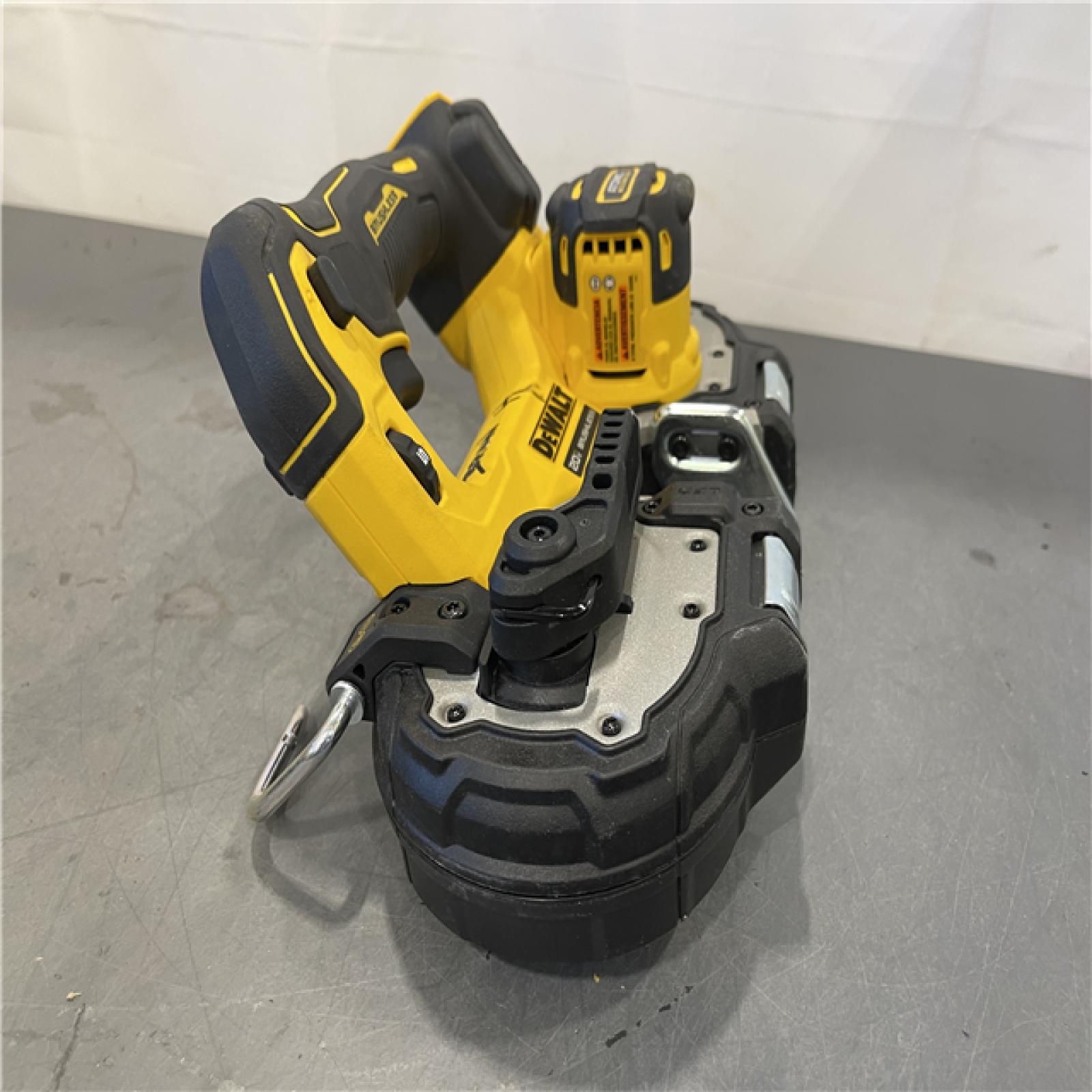 AS-IS - Dewalt ATOMIC 20V MAX Cordless Brushless Compact 1-3/4 in. Bandsaw