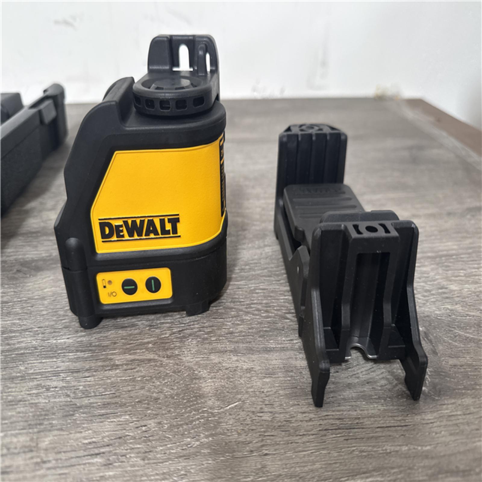 CALIFORNIA LIKE NEW DEWALT LASER CHALK LINE
