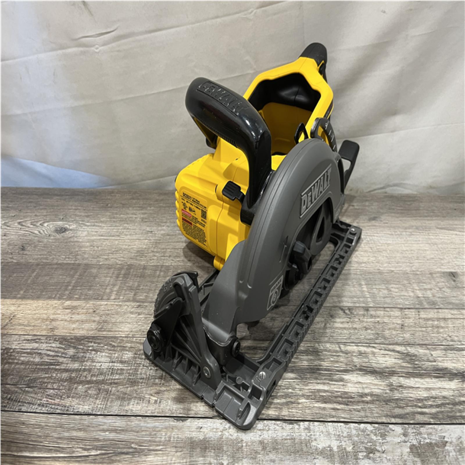AS-IS DEWALT FLEXVOLT 60V MAX Cordless Brushless 7-1/4 in. Wormdrive Style Circular Saw (Tool Only)