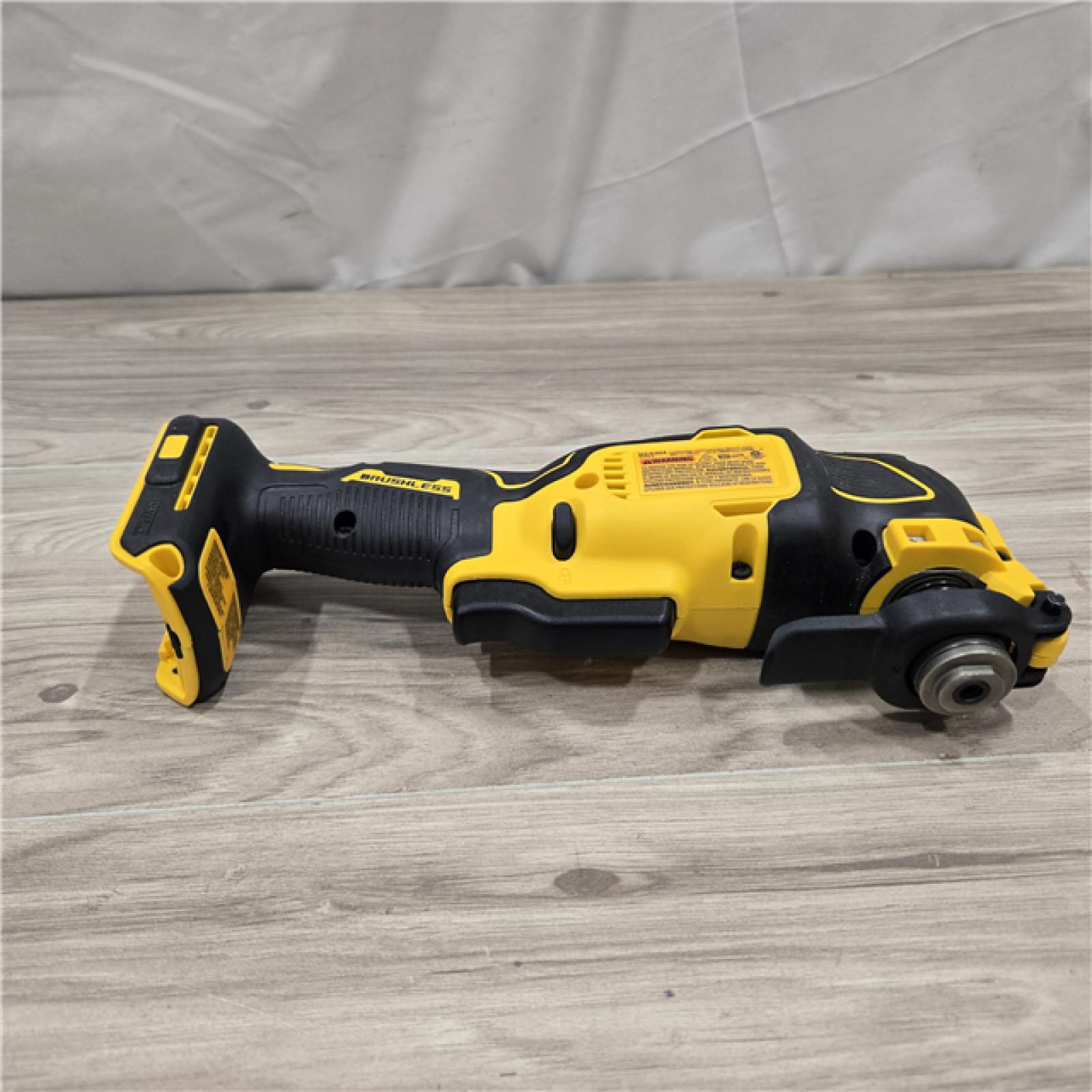 AS-IS DEWALT ATOMIC 20V MAX Cordless Oscillating Multi Tool (Tool Only)