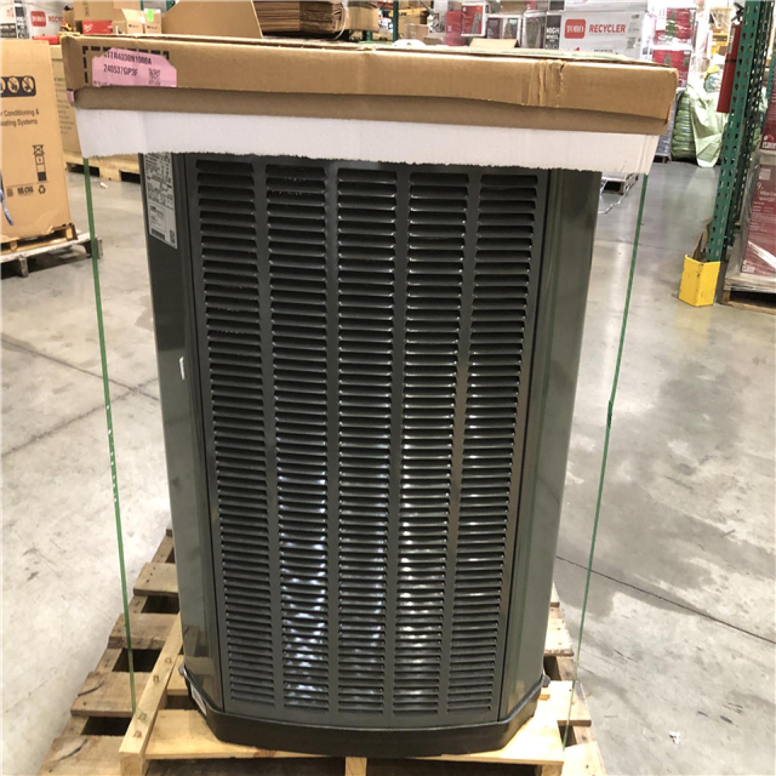 DALLAS LOCATION - Trane 2.5 Ton 14.3 SEER2 Condenser