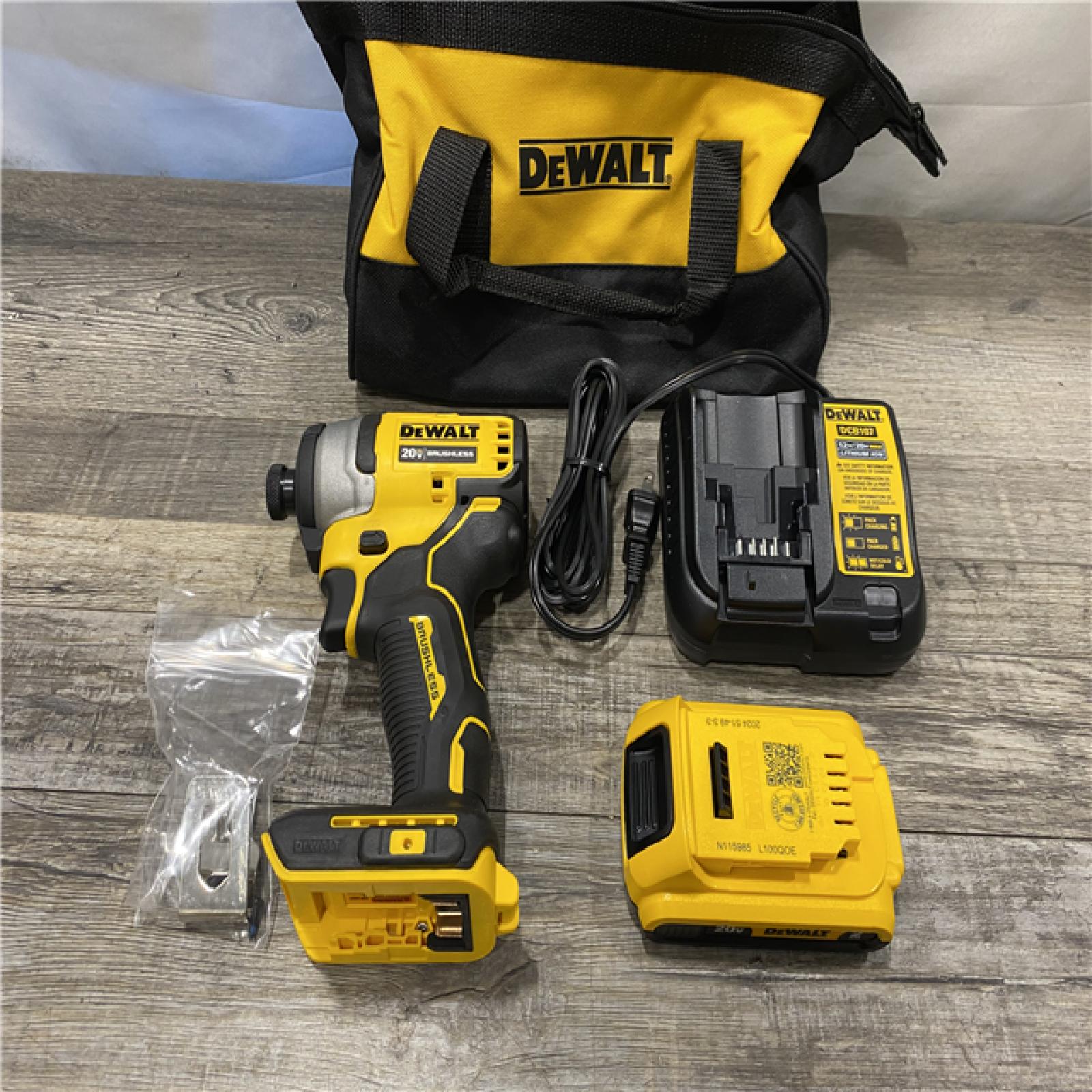 AS-IS DEWALT Atomic 20V Max Lithium-Ion Brushless Cordless Compact 1/4 in. Impact Driver Kit