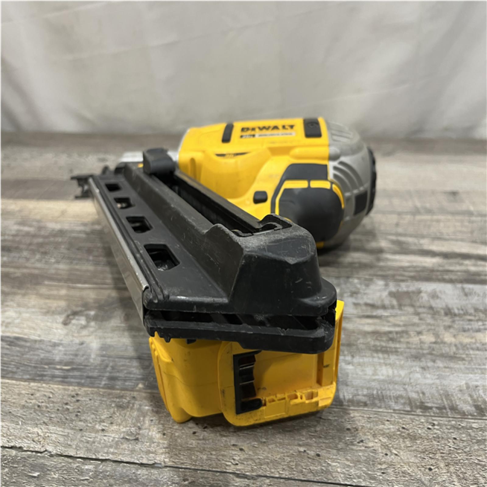 AS-IS DEWALT 20V MAX Brushless Li-Ion Framing Nailer (Tool Only)