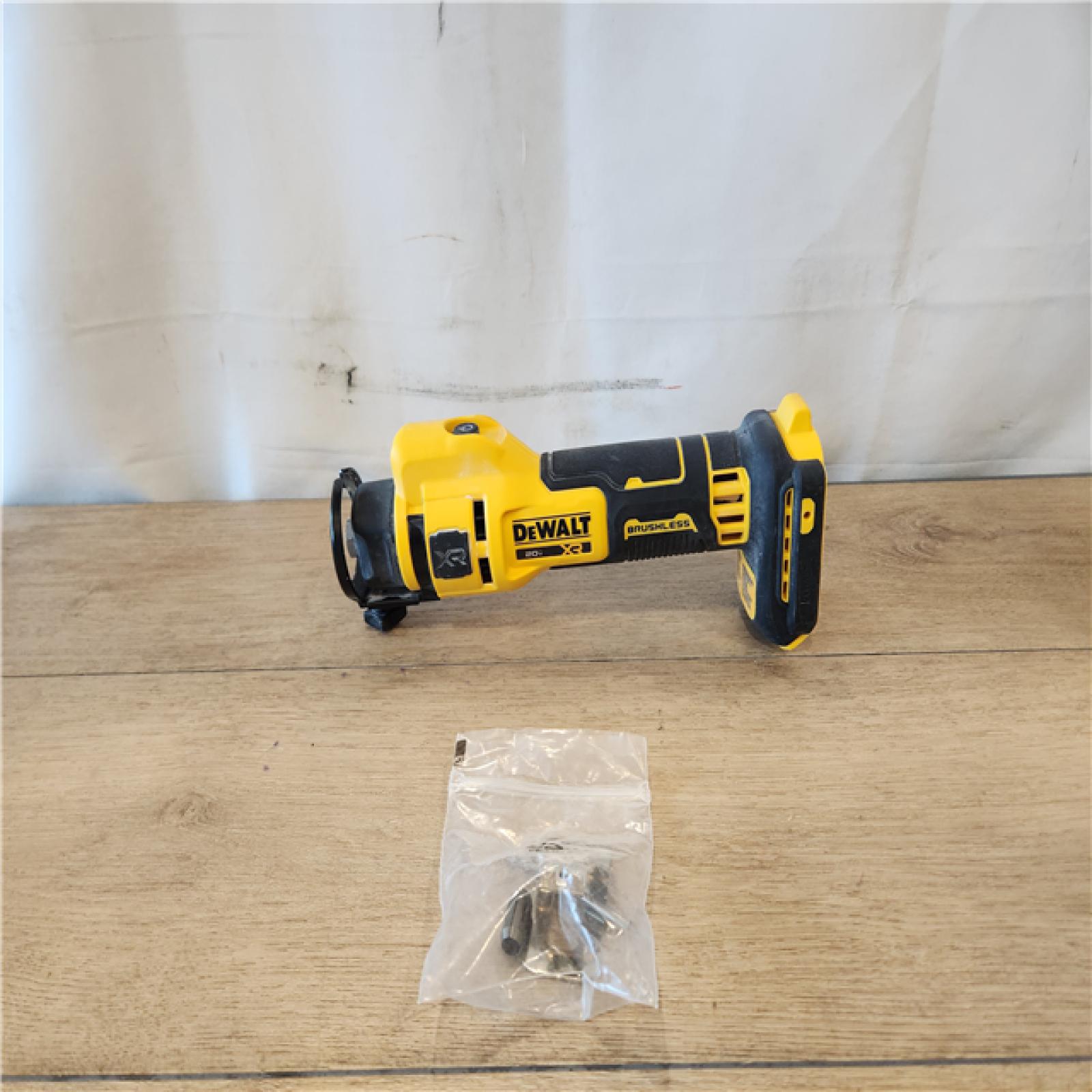 AS-IS- DEWALT 20V MAX Cordless Cut Out Tool