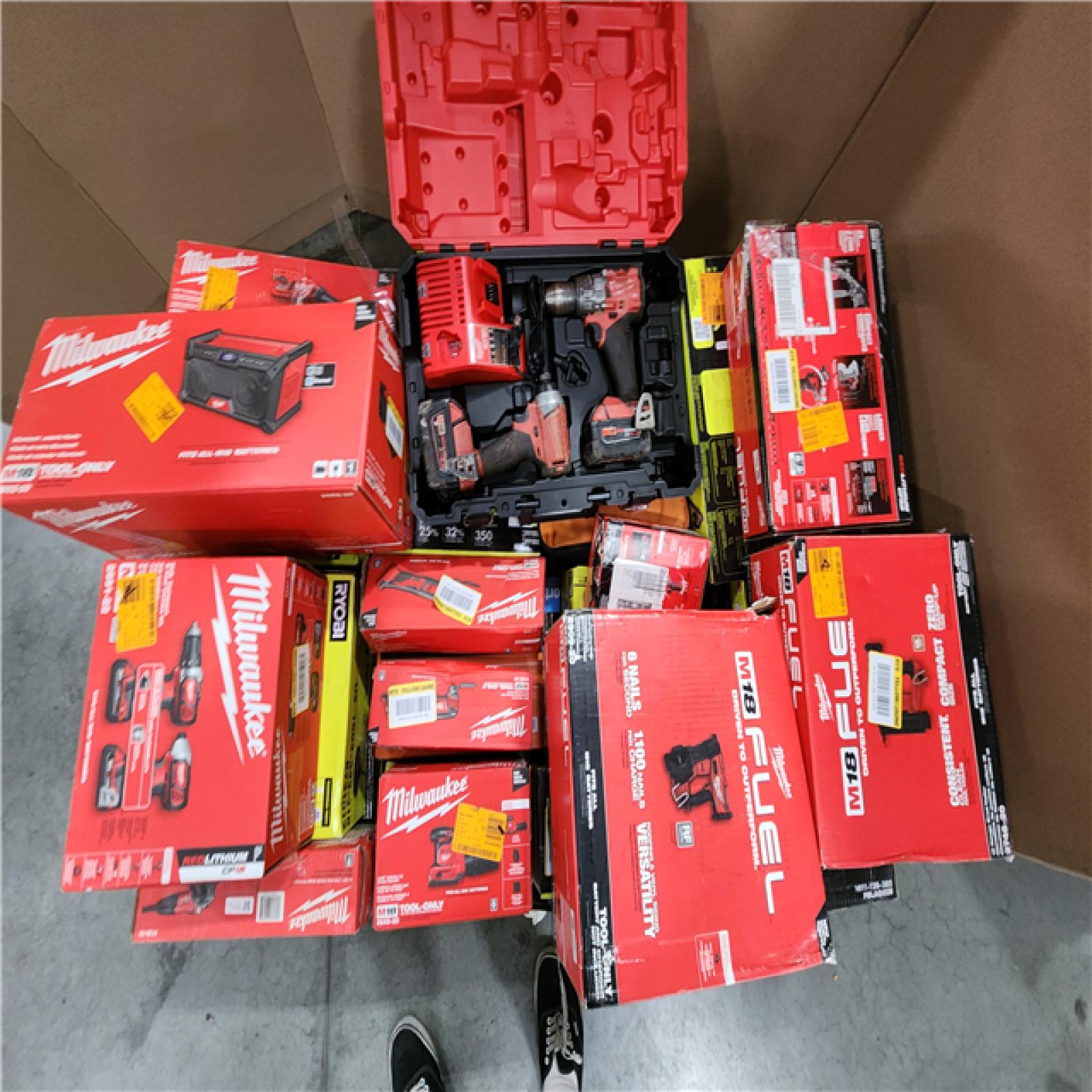 CALIFORNIA AS-IS TOOL PALLET
