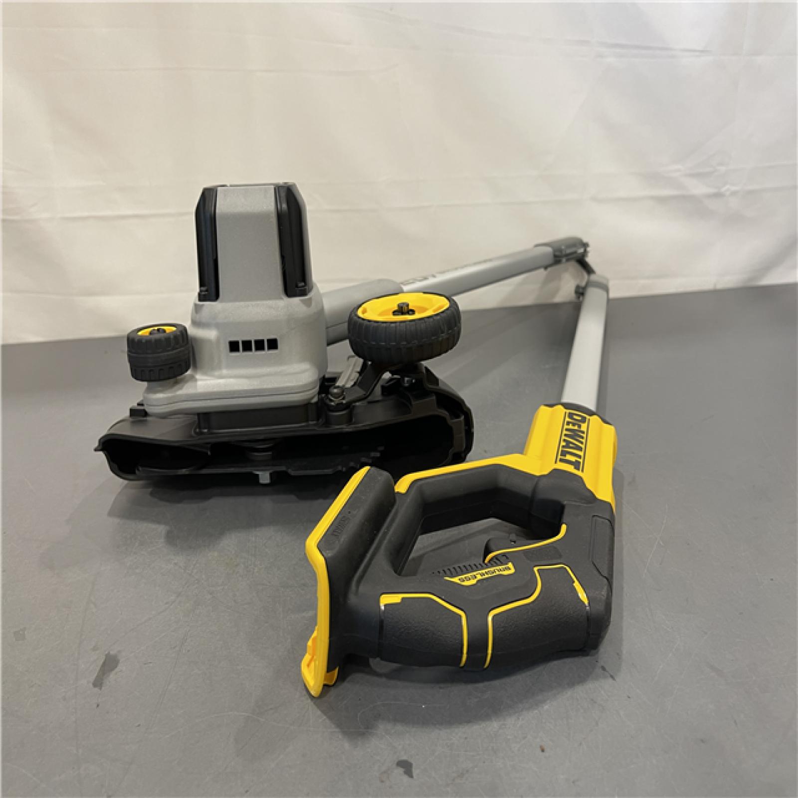 AS-IS - DeWalt 20V MAX 7.5 in. Brushless Cordless Battery Powered Lawn Edger Kit
